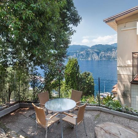 Apartment Windows On The Lake Malcesine Exterior photo