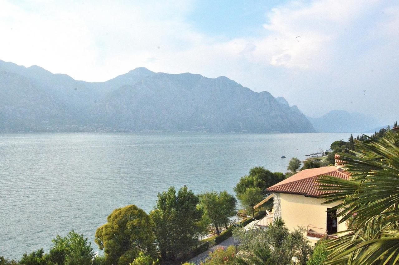 Apartment Windows On The Lake Malcesine Exterior photo
